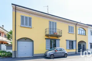 Apartment in Verano Brianza
