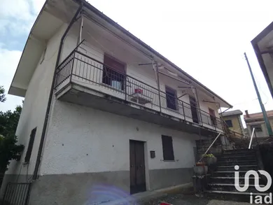 Townhouse in Varese Ligure