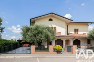 Casa / Villa indipendente in Massa Lombarda