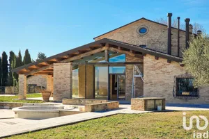 Cascina / Fattoria in Monte San Vito