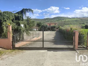 Townhouse in Controguerra