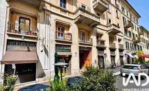 Appartamento 5 locali in Milano