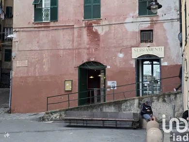 Shop/Premises commercial in Genova