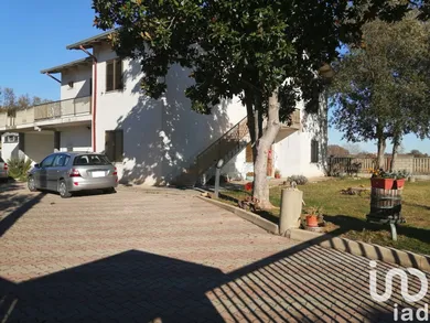 Edificio in Loreto Aprutino