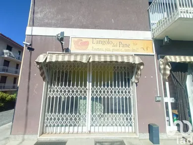 Shop/Premises commercial in Mathi