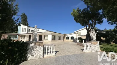 Hotel restaurant in Monte San Pietrangeli