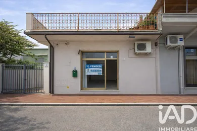 Negozio / locale commerciale in Roseto degli Abruzzi