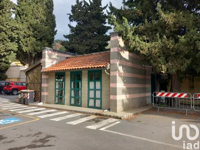 Shop/Premises commercial in Vado Ligure