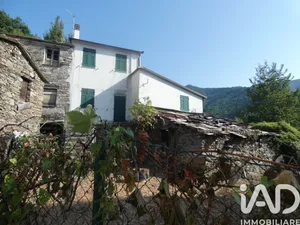 Village house in Lorsica