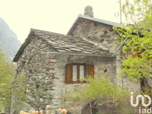 Village house in Ronco Canavese