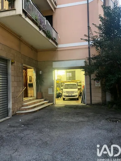 Pareti commerciali in Genova