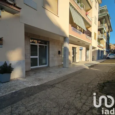 Negozio / locale commerciale in Roma