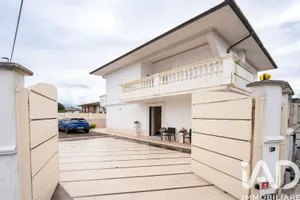 Casa/Villa in Chiesina Uzzanese