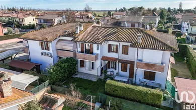 Casa / Villa  indipendente in Migliaro