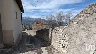 Village house in Barisciano