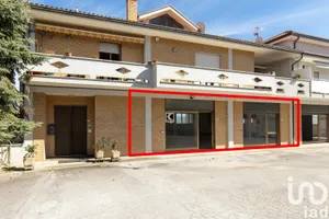 Negozio / locale commerciale in Monte Urano