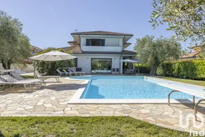 Cascina / Fattoria in Monterado