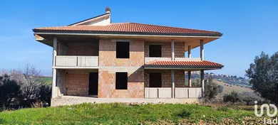 Barge in Mosciano Sant'Angelo