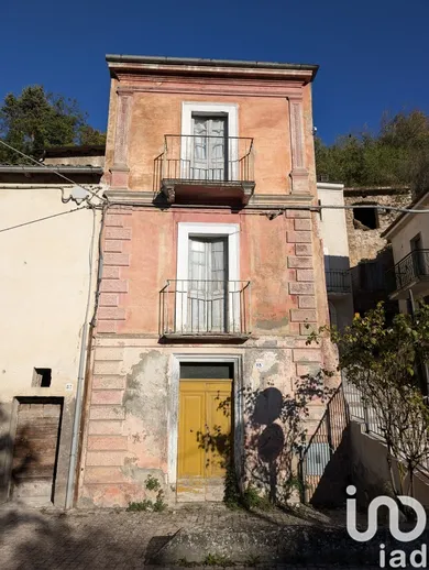 House in Goriano Sicoli
