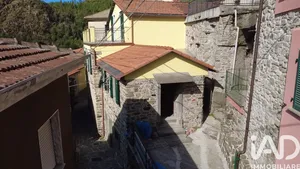 Villetta a schiera in Rocchetta di Vara