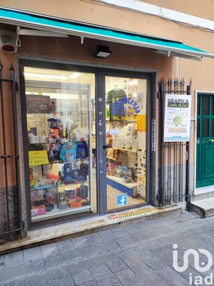 Negozio / locale commerciale in Cogoleto