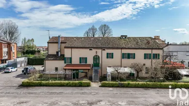 Restaurant in Migliaro