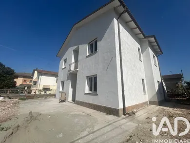 Townhouse in Castel d'Ario