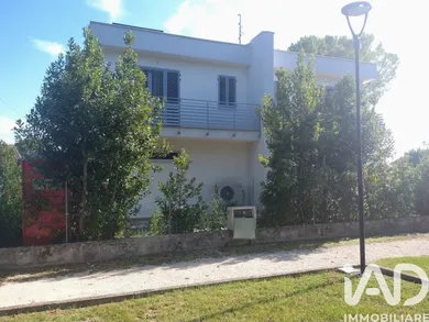 Edificio in Treia