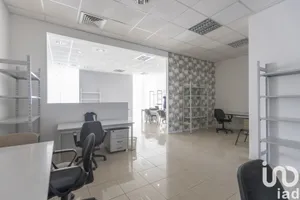 Negozio / locale commerciale in Loreto