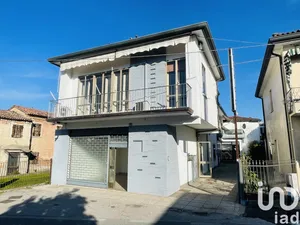 Shop/Premises commercial in Stra