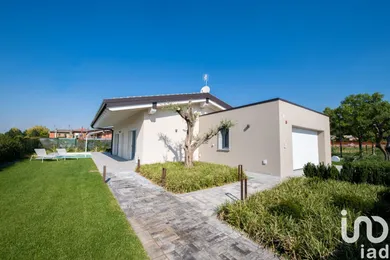 House in Calvagese della Riviera