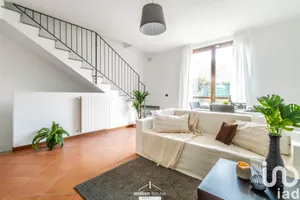 Traditional house in Comabbio