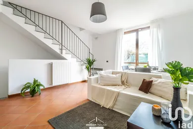 Traditional house in Comabbio