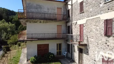 Building in Zeri