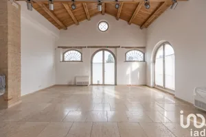 Negozio / locale commerciale in Loreto