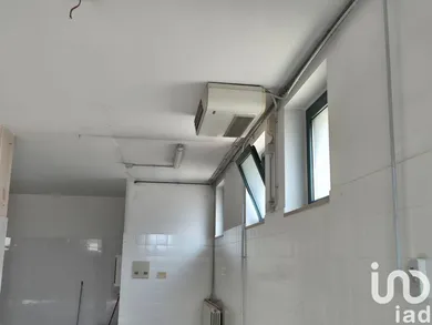 Shop/Premises commercial in Santa Maria di Sala