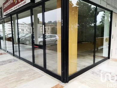 Shop/Premises commercial in Bellante