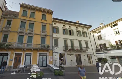 Edificio in Peschiera del Garda