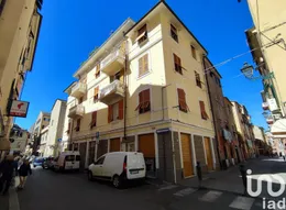Shop/Premises commercial in Genova