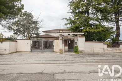 Casa / Villa indipendente in Montegranaro