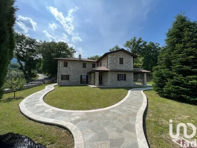 House in Folignano