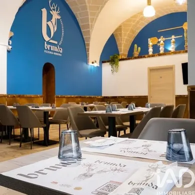 Shop/Premises commercial in Campi Bisenzio