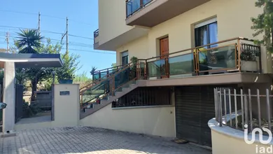 House in Città Sant'Angelo
