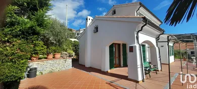 House in Tovo San Giacomo