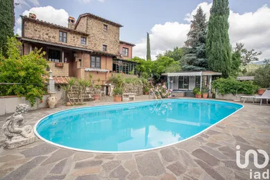 Cascina / Fattoria in Castel del Piano