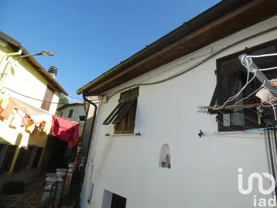 Building in Rocchetta di Vara