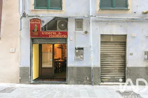 Shop/Premises commercial in Genova