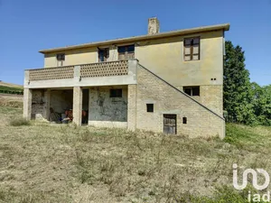 Villetta a schiera in Carassai