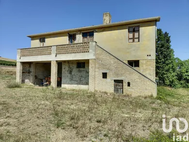 Townhouse in Carassai