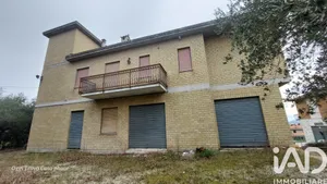 Casa/Villa in Castignano